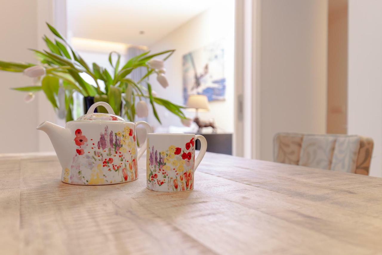 Sweet Suite Flora In Vouliagmeni Athens Exterior photo