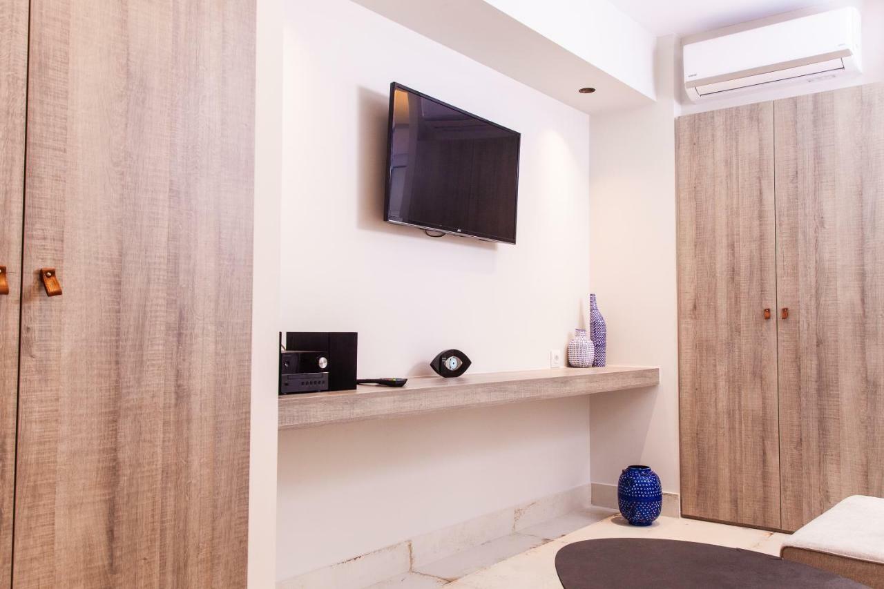 Sweet Suite Flora In Vouliagmeni Athens Exterior photo