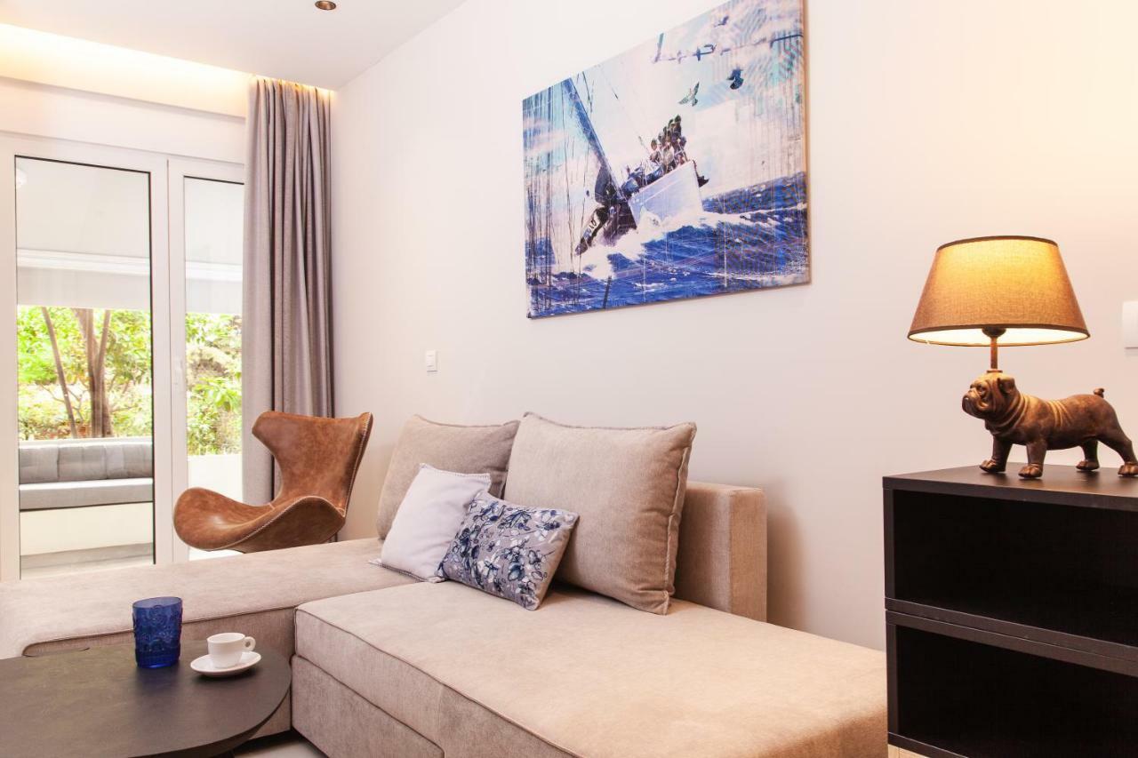 Sweet Suite Flora In Vouliagmeni Athens Exterior photo