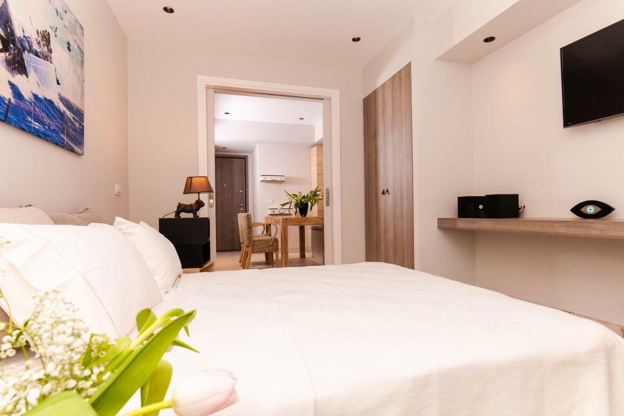 Sweet Suite Flora In Vouliagmeni Athens Exterior photo