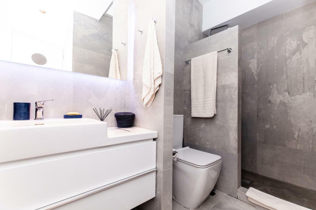 Sweet Suite Flora In Vouliagmeni Athens Exterior photo